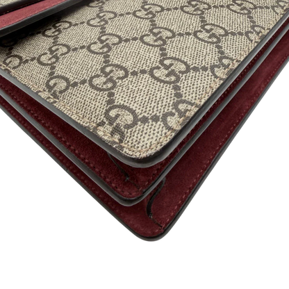 https://cdn.shopify.com/s/files/1/0564/9376/8855/files/Gucci_Umhangetasche_Dionysus_Floral_medium_monogram_beige_vintage_GG7142.webp?v=1779893697