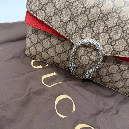 https://cdn.shopify.com/s/files/1/0564/9376/8855/files/Gucci_Umhangetasche_Dionysus_medium_monogram_beige_19.webp?v=1781714055