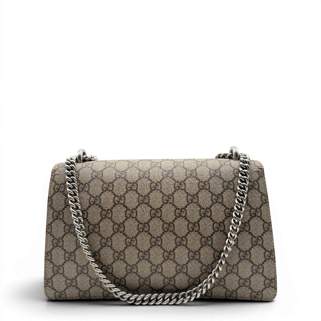https://cdn.shopify.com/s/files/1/0564/9376/8855/files/Gucci_Umhangetasche_Dionysus_medium_monogram_beige_2.webp?v=1781714055