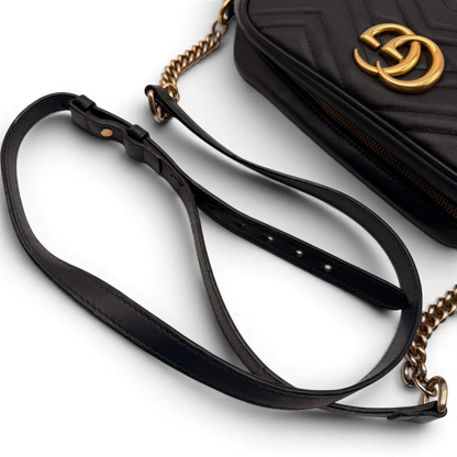 https://cdn.shopify.com/s/files/1/0564/9376/8855/files/Gucci_Umhangetasche_Marmont_Small_GG_monogram_schwarz_vintage_GG7170.webp?v=1779895171