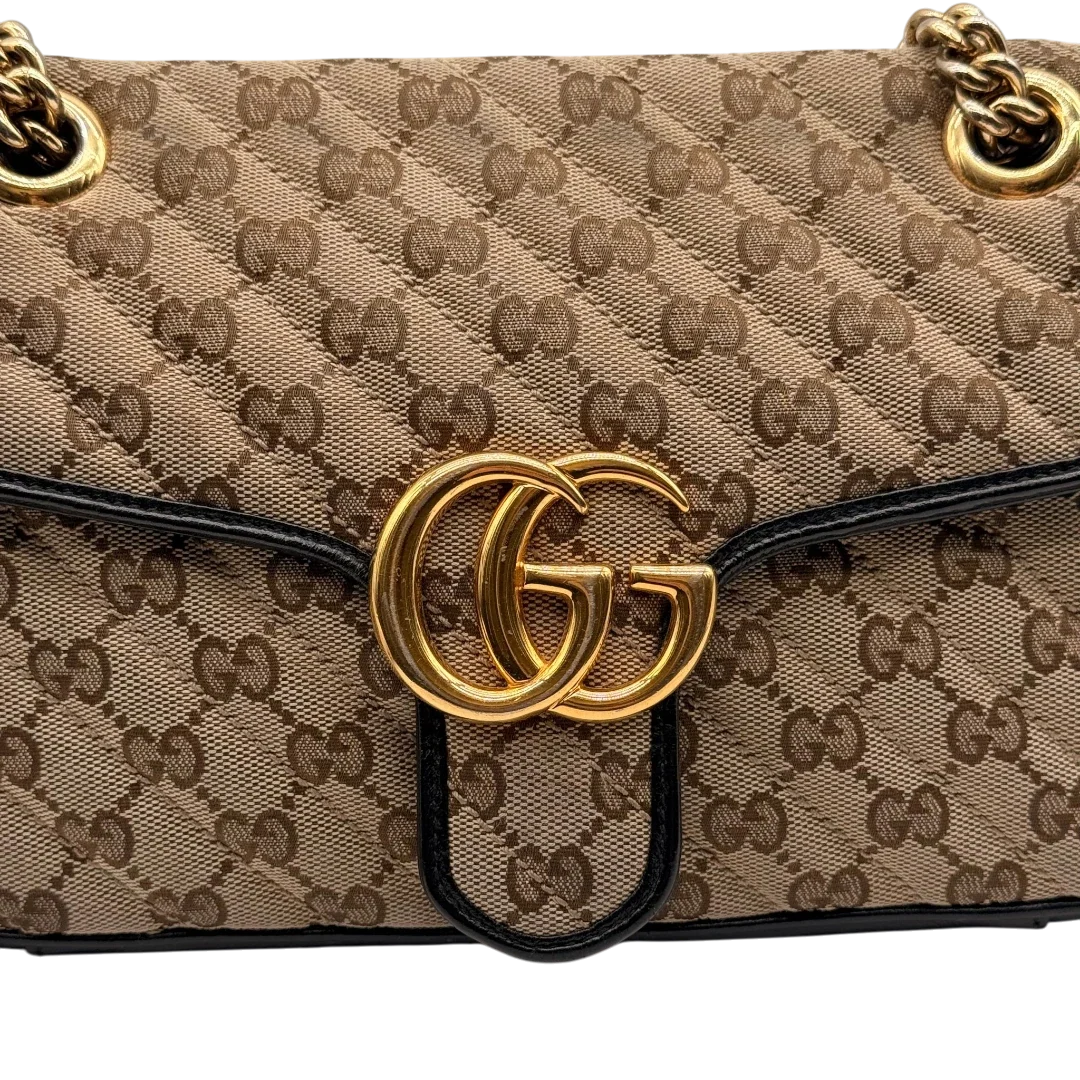 https://cdn.shopify.com/s/files/1/0564/9376/8855/files/Gucci_Umhangetasche_Marmont_medium_GG_monogram_beige_12_8dde4b7b-b618-4f27-9479-efcf0fdd0f8c.webp?v=1784802027