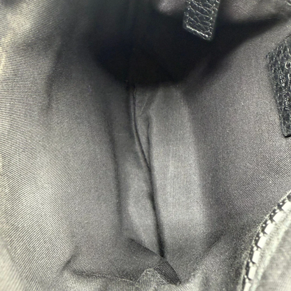 https://cdn.shopify.com/s/files/1/0564/9376/8855/files/Gucci_Umhangetasche_aus_Nylon_monogram_schwarz_14.webp?v=1782312848