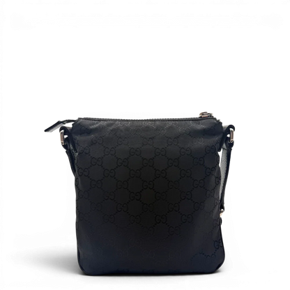 https://cdn.shopify.com/s/files/1/0564/9376/8855/files/Gucci_Umhangetasche_aus_Nylon_monogram_schwarz_2.webp?v=1782312847