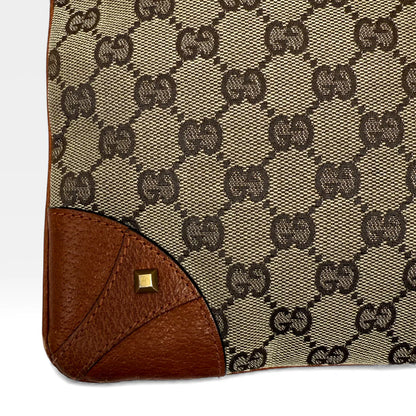 https://cdn.shopify.com/s/files/1/0564/9376/8855/files/Gucci_Umhangetasche_monogram_beige_vintage_GG_crossbody2912.webp?v=1762429582