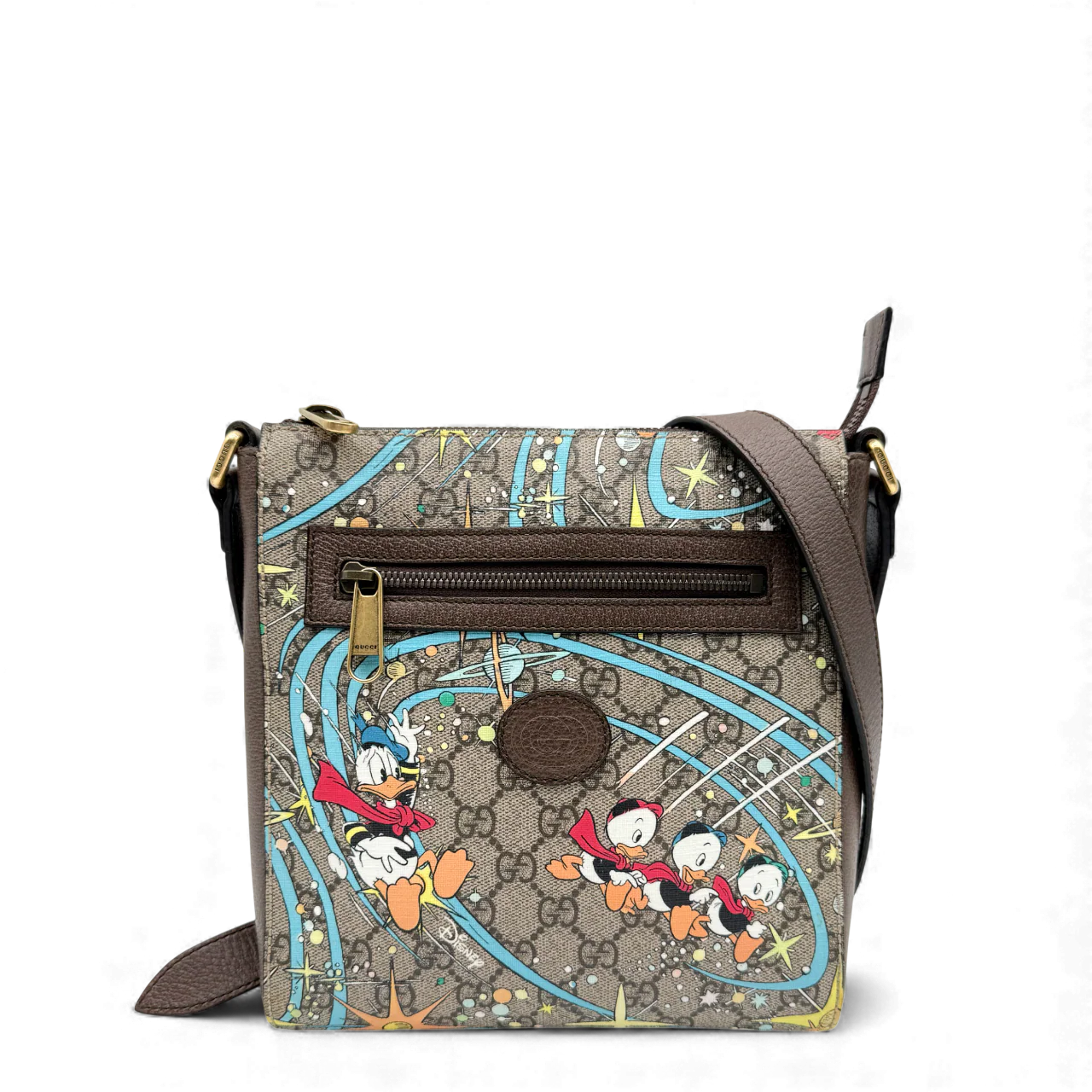 https://cdn.shopify.com/s/files/1/0564/9376/8855/files/Gucci_x_Disney_Umhangetasche_monogram_beige___braun_vintage_GG_crossbody4385.webp?v=1764849860