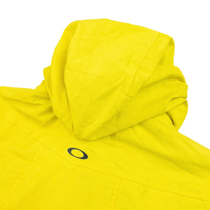 OAKLEY black and yellow zip-up snowboarding jacket bold patterned design on chest and sleeves