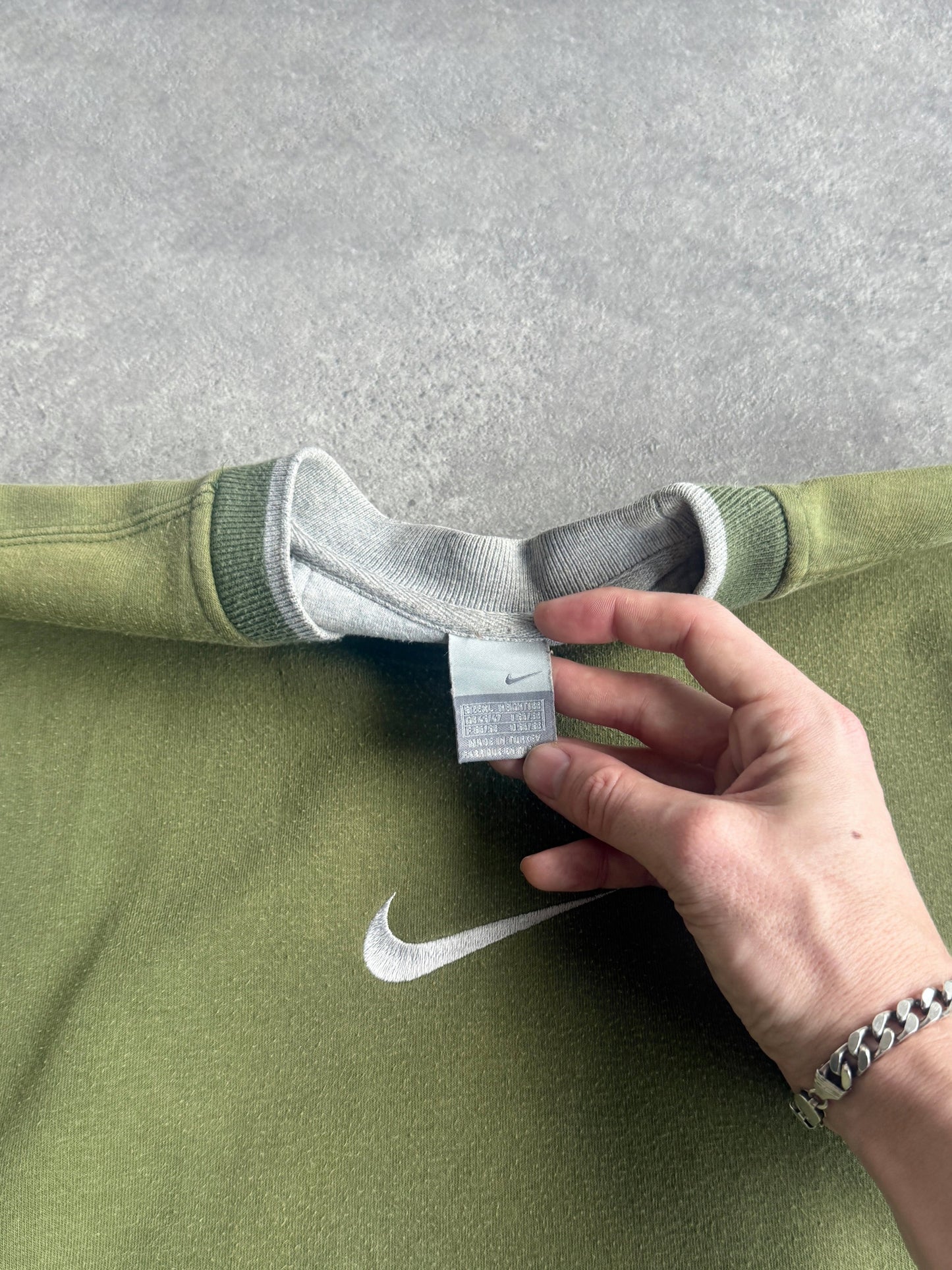 nike 2000s heavyweight embroidered swoosh sweatshirt (xl) | XL, Green