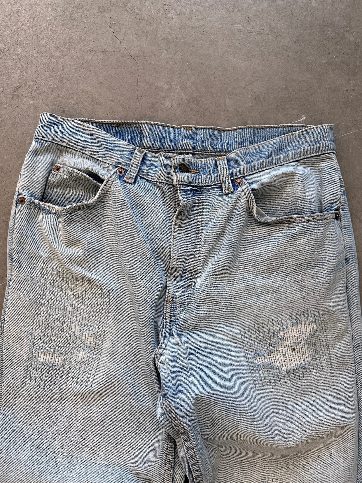1990's Levi's 550 Orange Tab Repaired Jeans - 32 x 34 | W34, Multicoloured