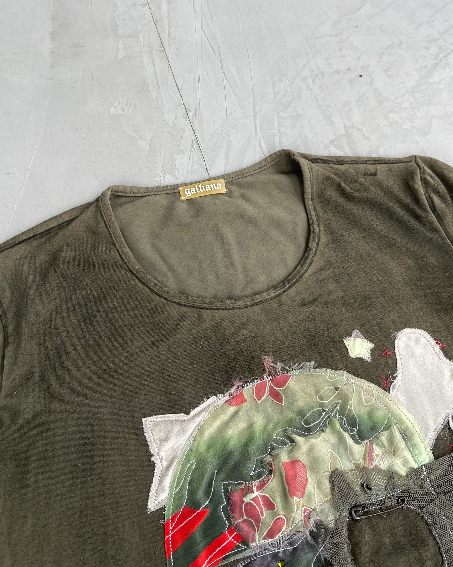 JOHN GALLIANO 2000'S TEXTURED SKULL TOP - L