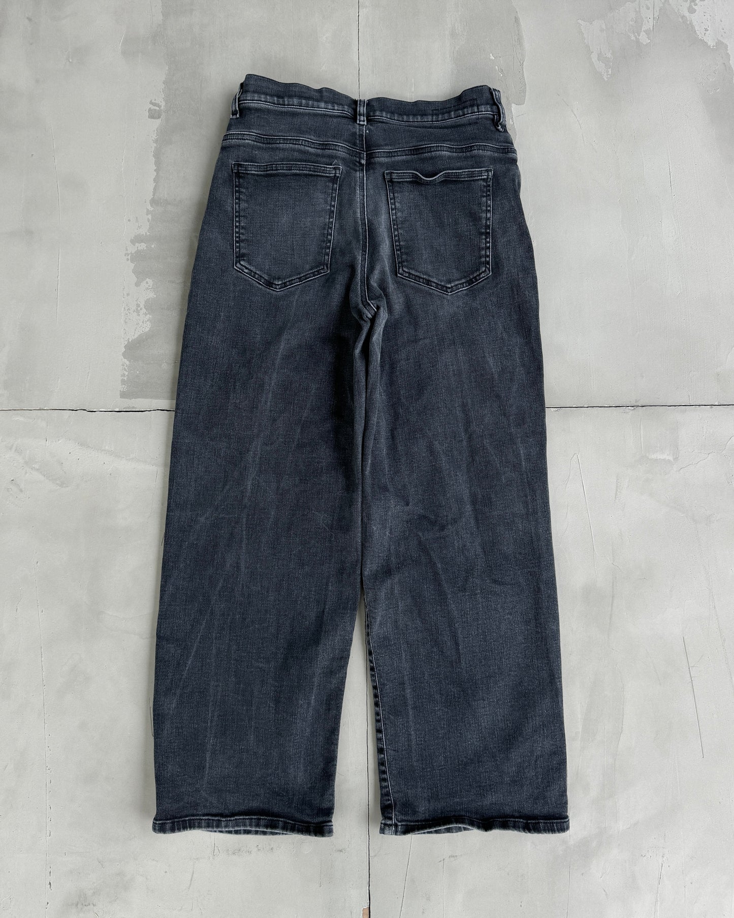 DIESEL WIDE LEG WASHOUT DENIM JEANS - W29"