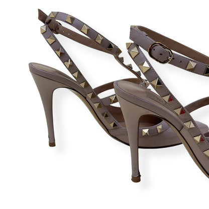 VALENTINO GARAVANI ROCKSTUD PATENT LEATHER HEELS NUDE 100 37 / UK7 | UK 4, Nude