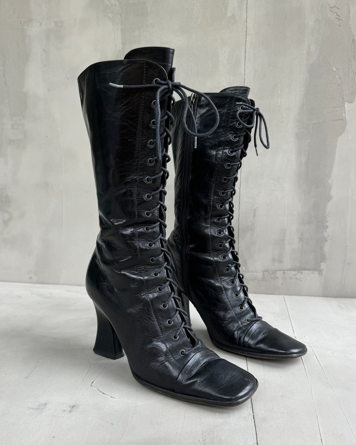 PRADA FW01 LACE UP VICTORIAN LEATHER BOOTS - EU 38.5 | UK 5.5, Black