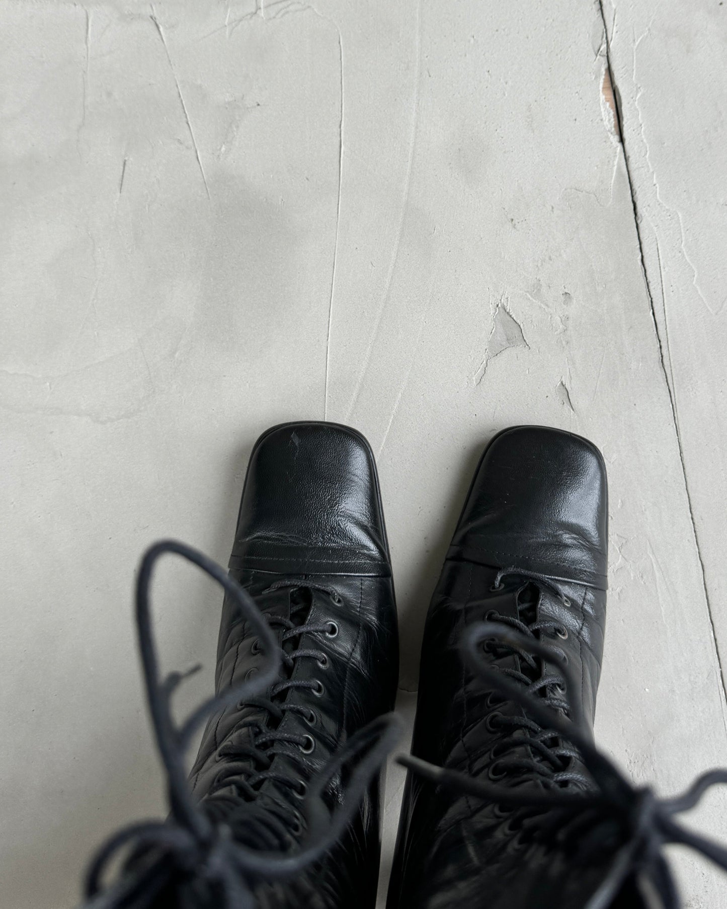 PRADA FW01 LACE UP VICTORIAN LEATHER BOOTS - EU 38.5 | UK 5.5, Black