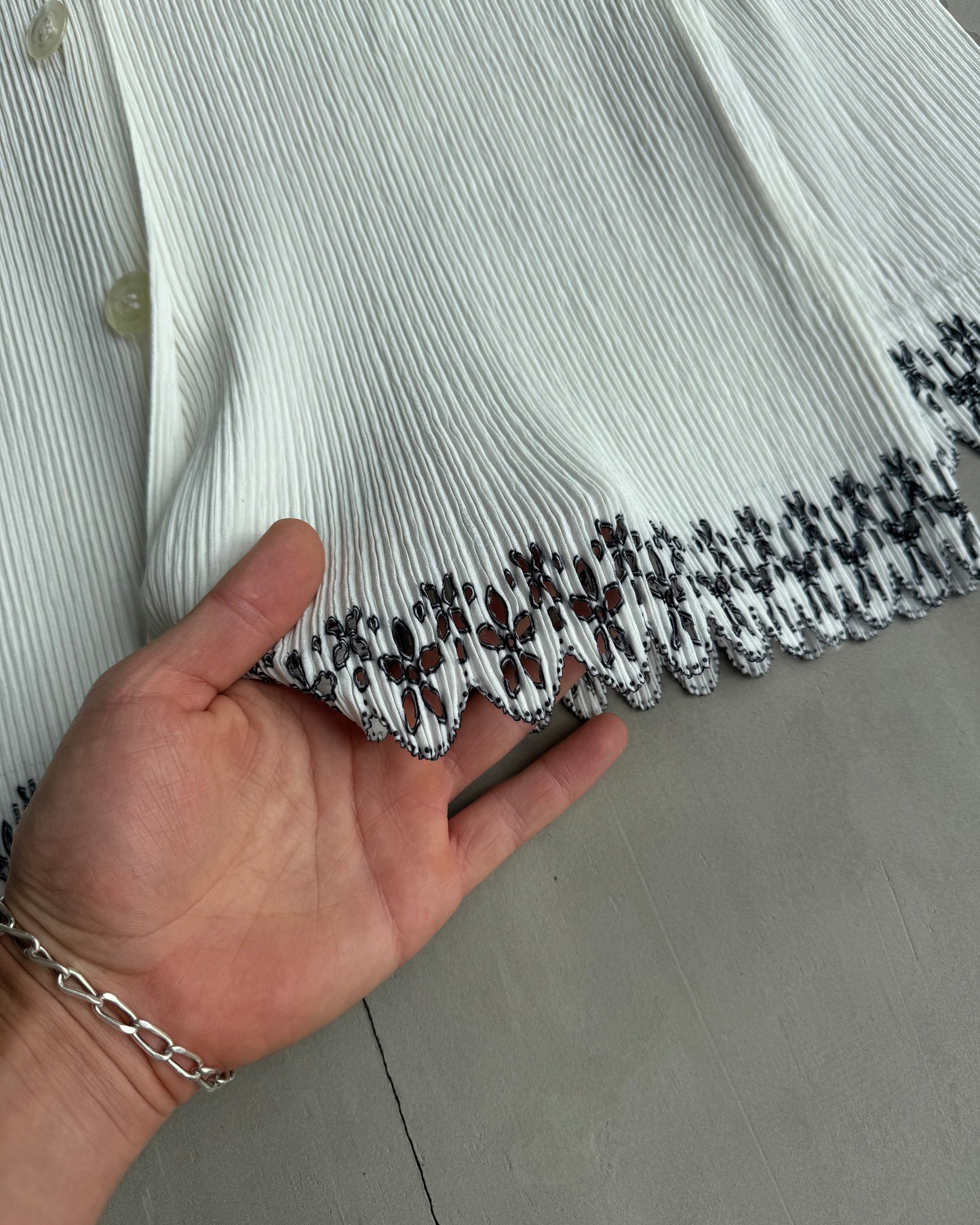 ISSEY MIYAKE AW01 PLEATED WHITE BLAZER - S/M | Medium, White