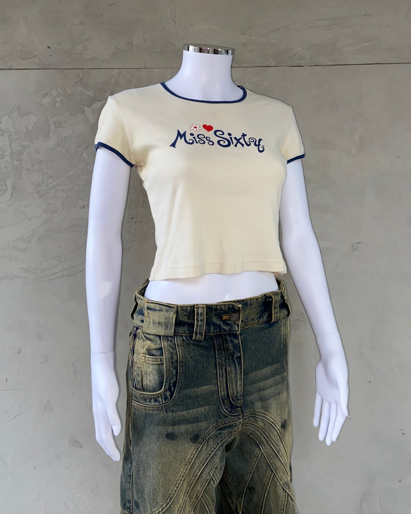 MISS SIXTY FLOWER LOGO TOP - M