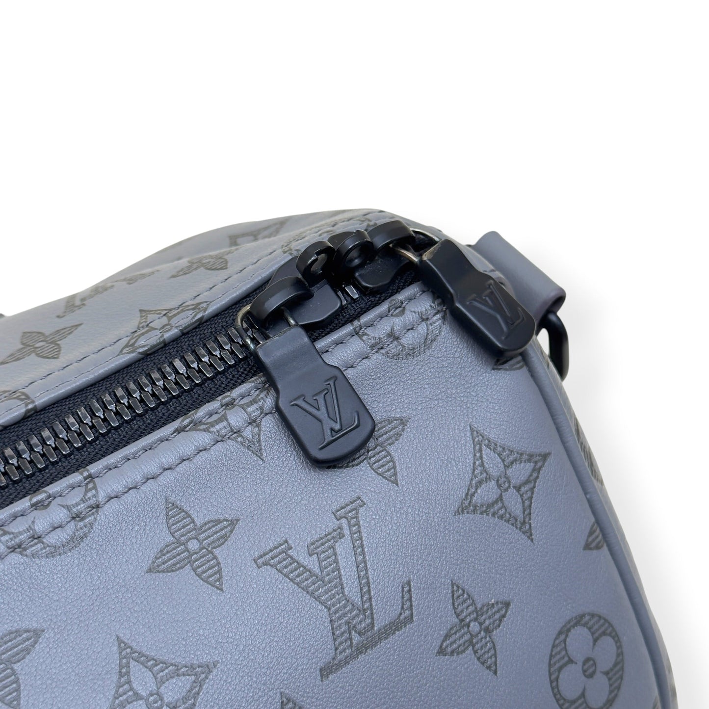 LOUIS VUITTON KEEPALL BANDOULIÈRE SHADOW MONOGRAM DUFFLE BAG ANTHRACITE GREY 50 | O/S, Grey
