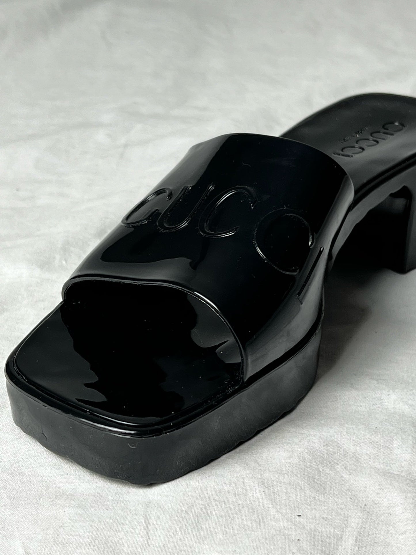 GUCCI RUBBER LOGO SANDALS | DEFAULT TITLE, Black