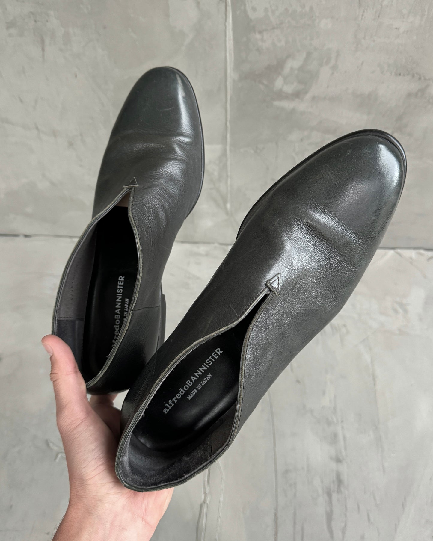 ALFREDO BANNISTER MADE IN JAPAN SLIP-ON LEATHER SHOES - EU44 / UK 9