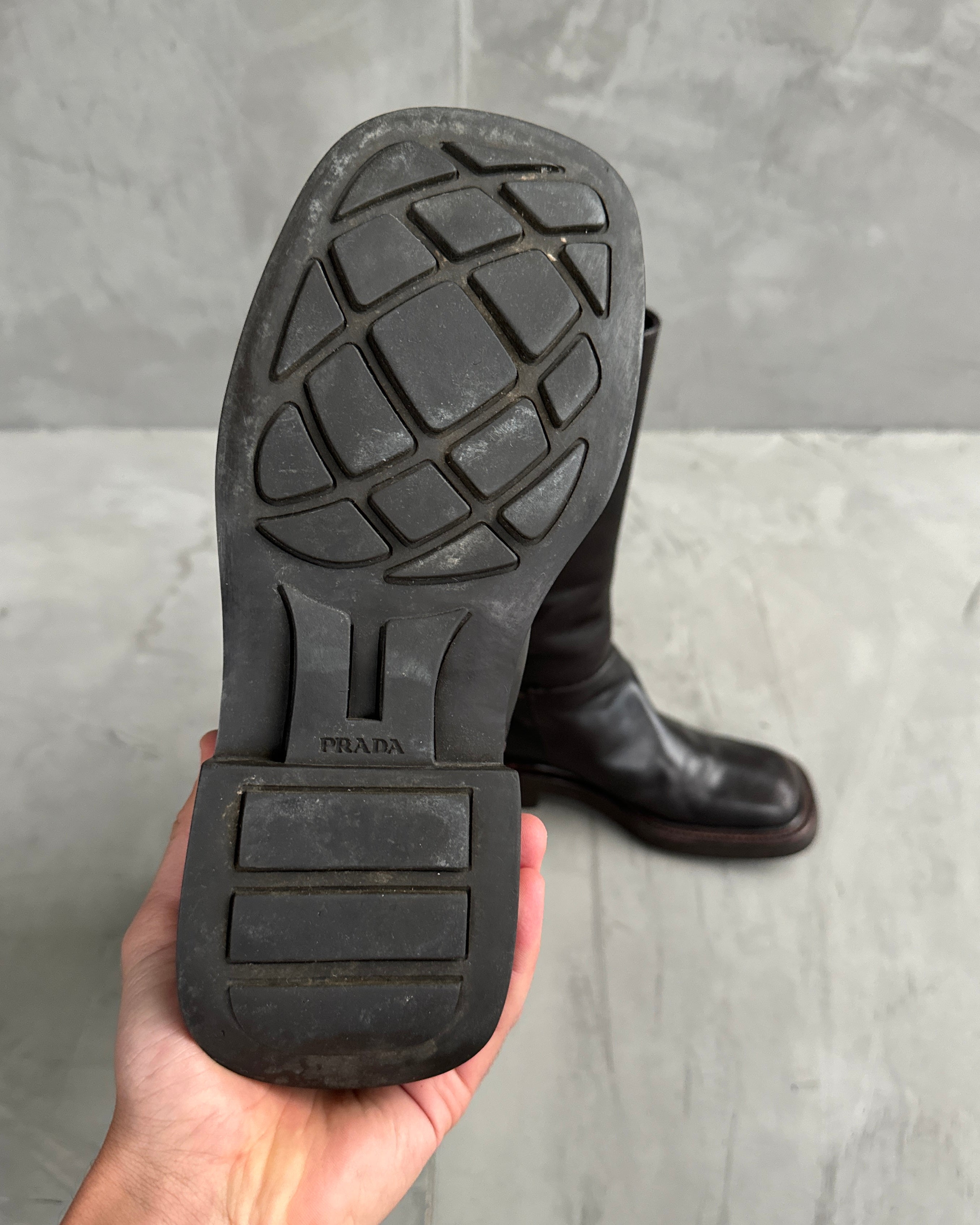 靴 AW1999 Prada Square Toe Leather Boots FW 99 Prada Square Toe Leather Boots – 100PERCERTI