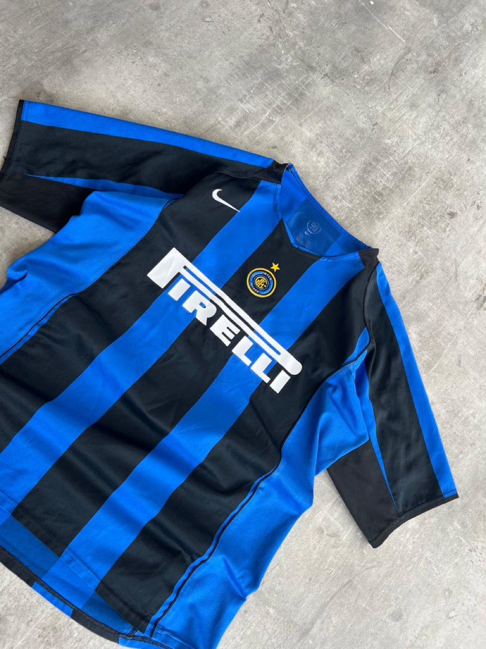 2004/05 Inter Milan x Nike 'Adriano 10' Home Football Shirt