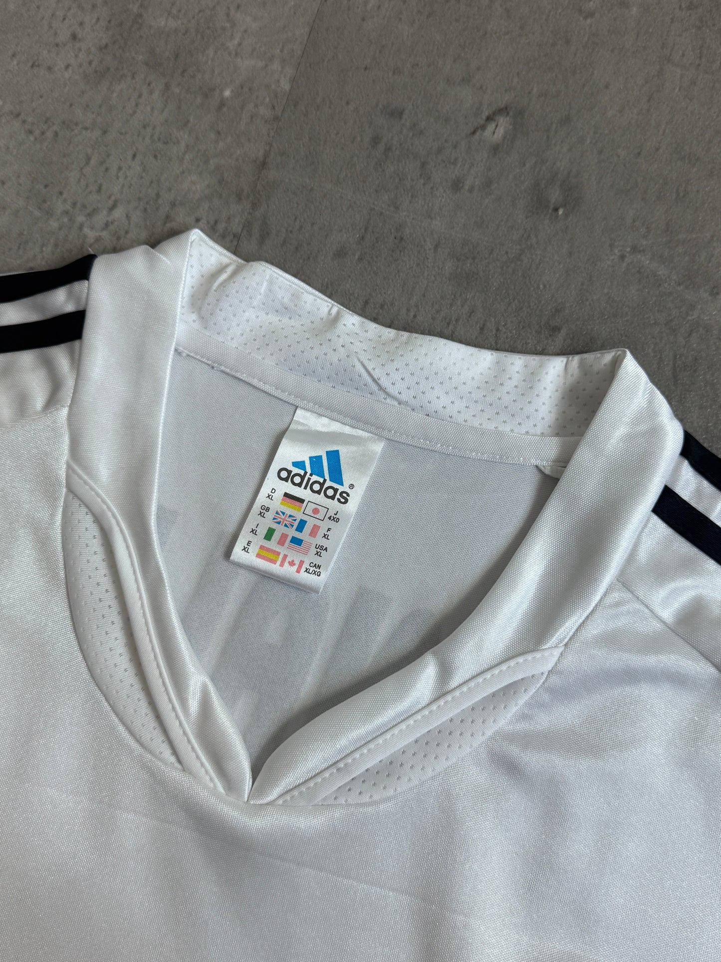 2004/05 Real Madrid 'Ronaldo 9' Home Football Shirt