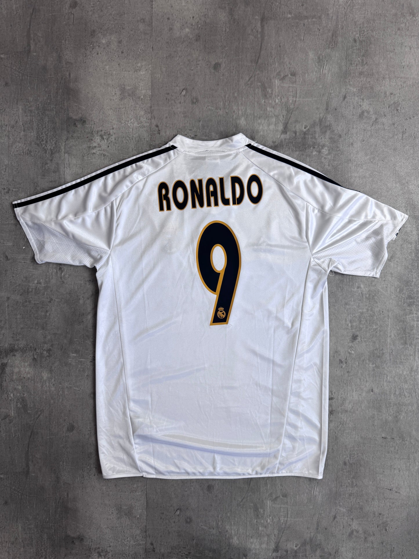2004/05 Real Madrid 'Ronaldo 9' Home Football Shirt