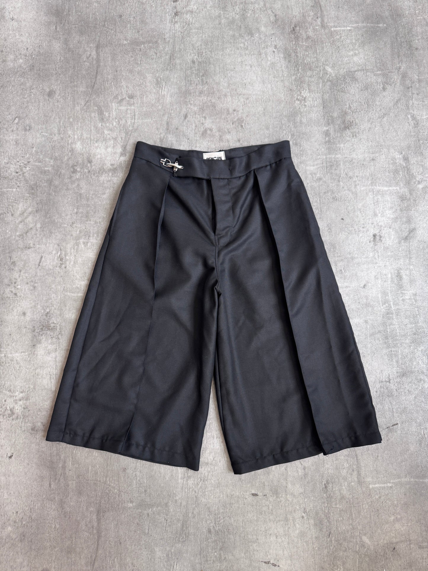 VT Rework: Black Pleated Oversized Shorts