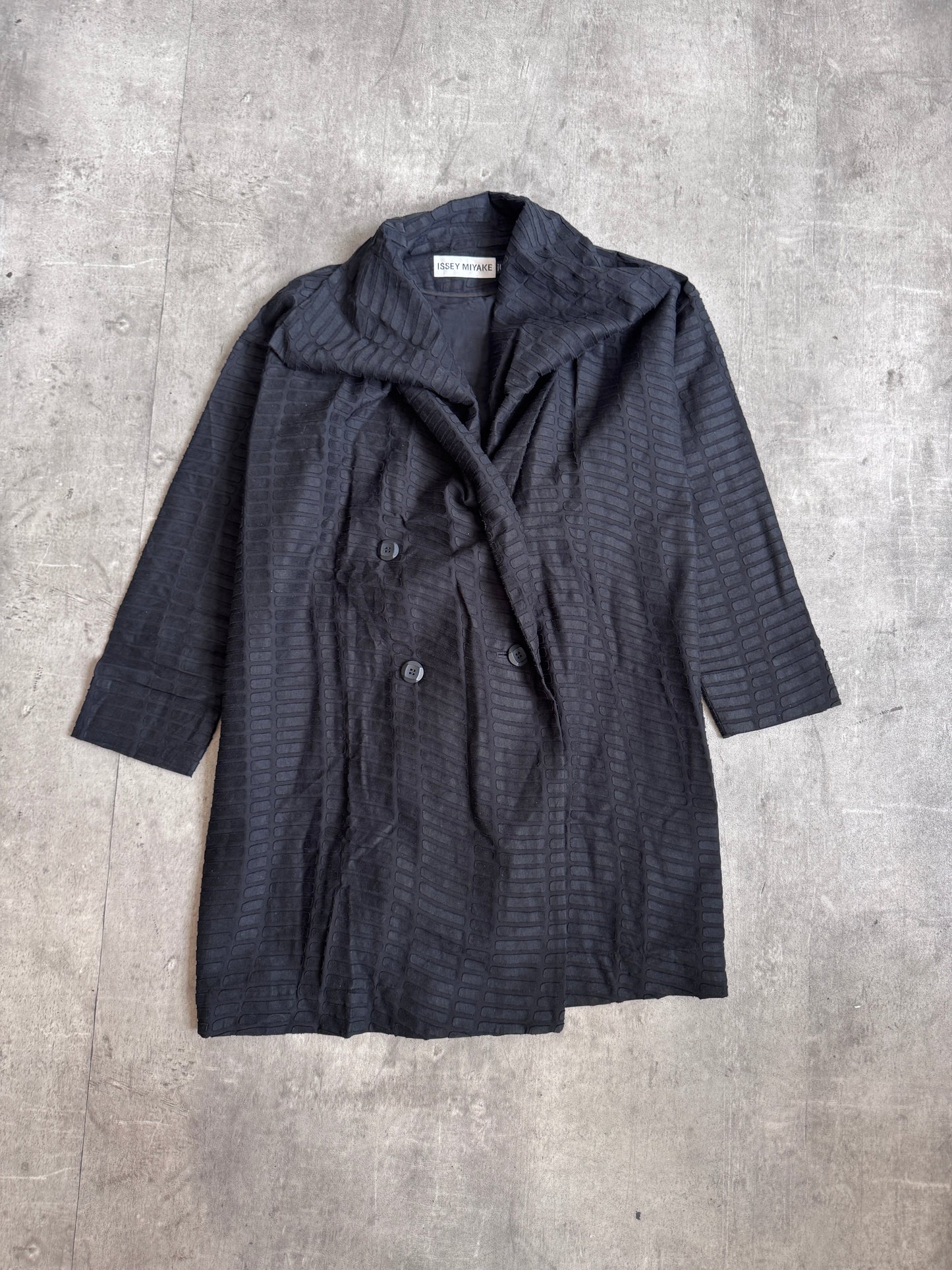 S/S 2017 Issey Miyake Block Textured Fold Coat SC: 5782