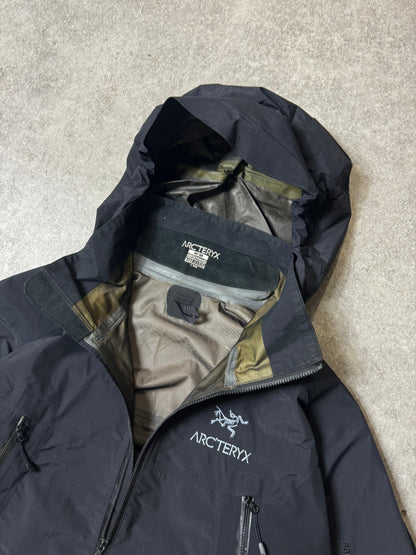 Arc'teryx All Black GORE-TEX Hooded Full Zip Jacket