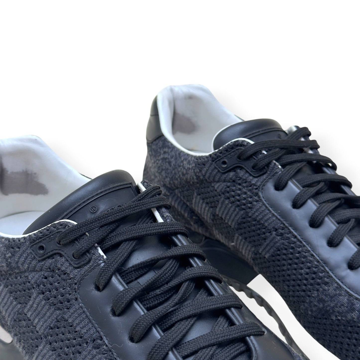 LOUIS VUITTON RUN AWAY DAMIER KNIT SNEAKER BLACK UK7 | UK 7, Black