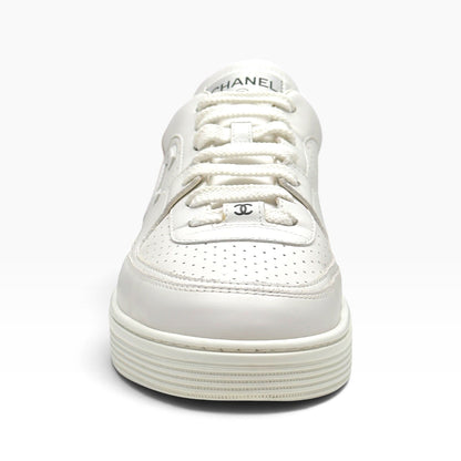 CHANEL CALFSKIN CC LOGO LOW TOP SNEAKER WHITE 43 | UK 9, White