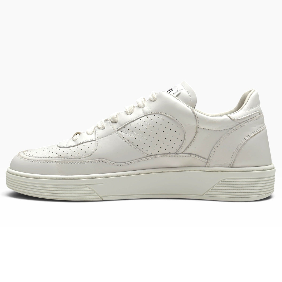 CHANEL CALFSKIN CC LOGO LOW TOP SNEAKER WHITE 43 | UK 9, White