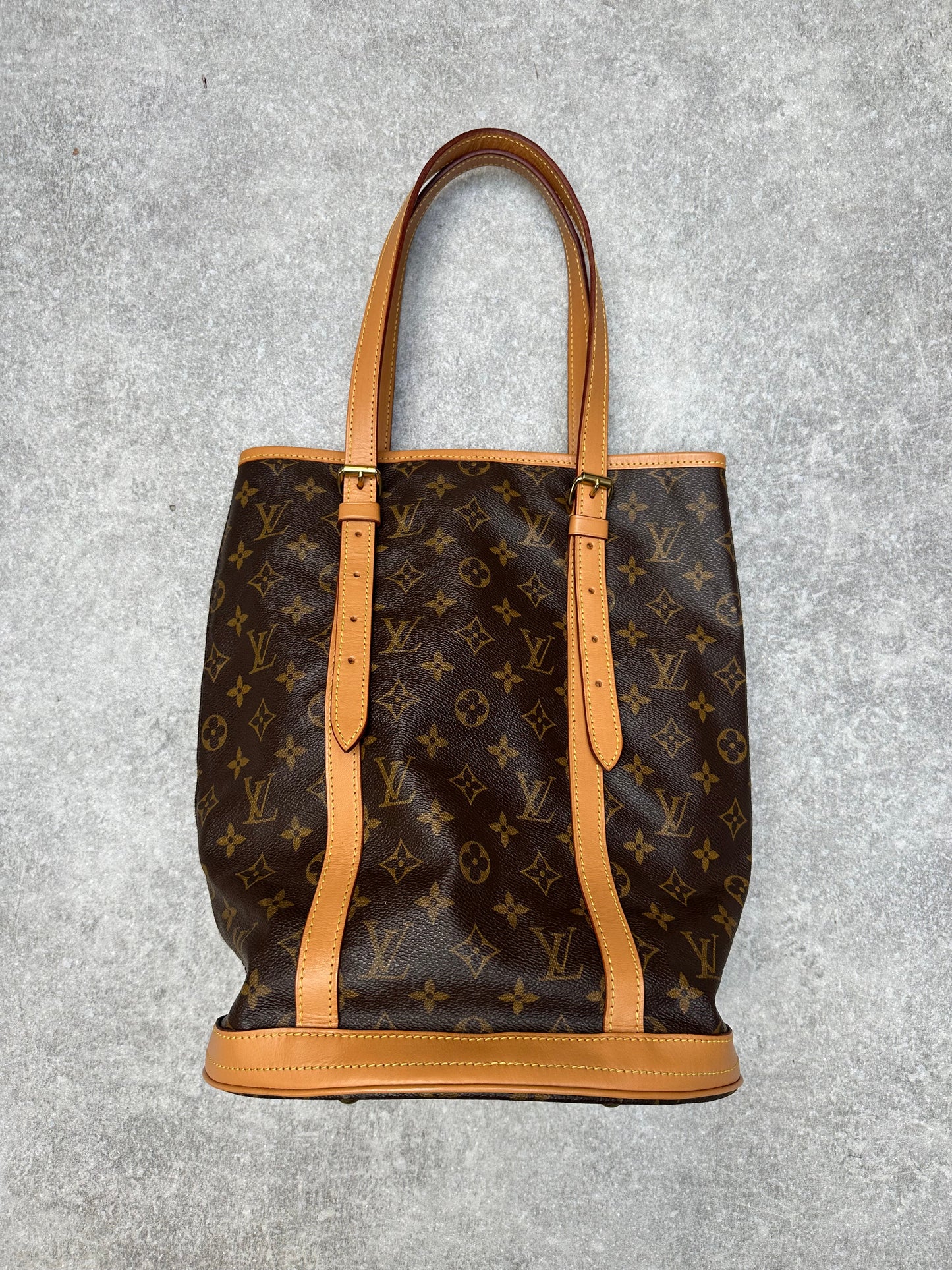 2000 Louis Vuitton Monogram Marais Buckle GM Shoulder Bag FL1010.