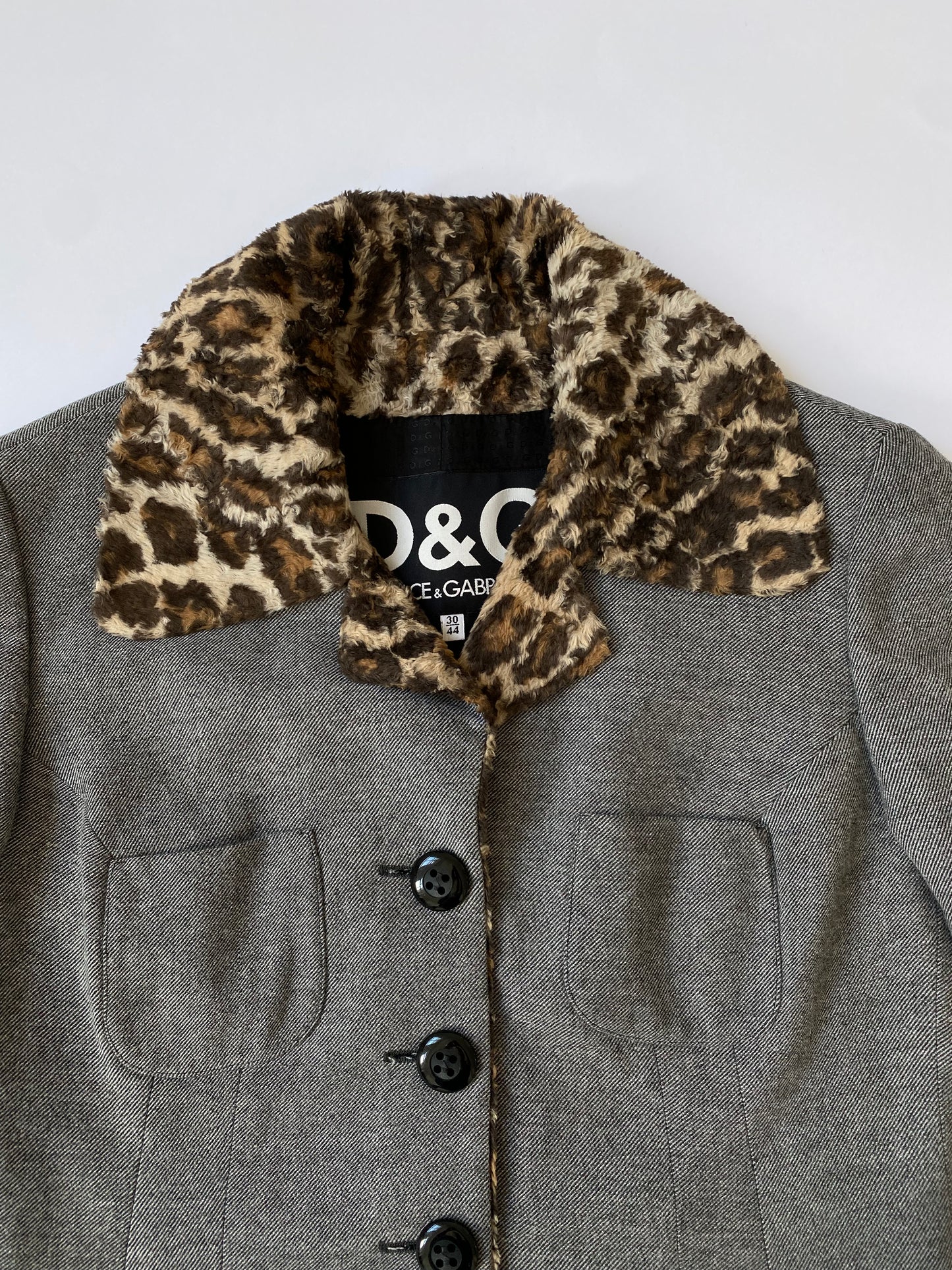 Dolce & Gabbana Leopard Print Cropped Blazer in Grey.