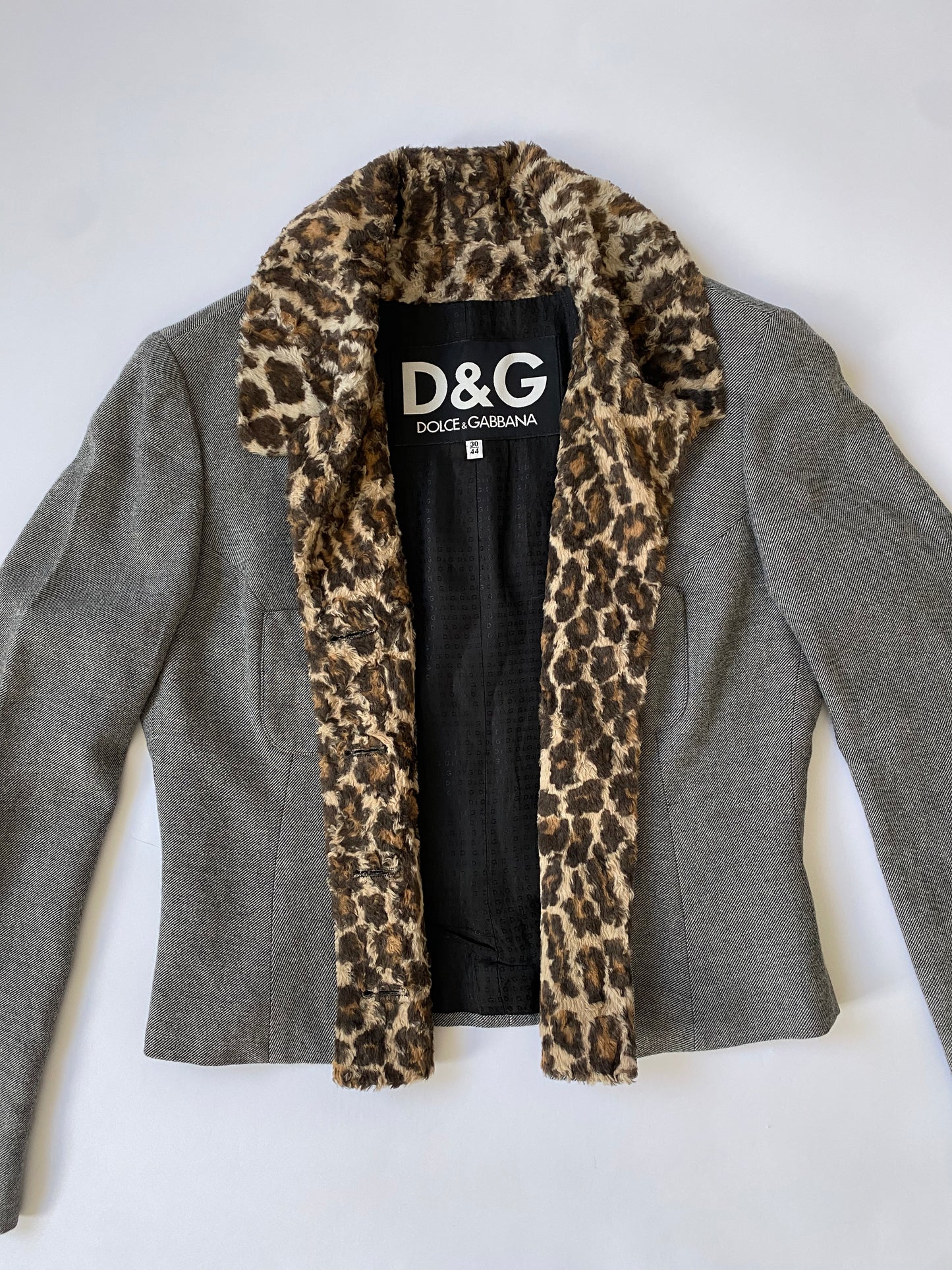 Dolce & Gabbana Leopard Print Cropped Blazer in Grey.