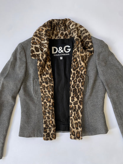 Dolce & Gabbana Leopard Print Cropped Blazer in Grey.