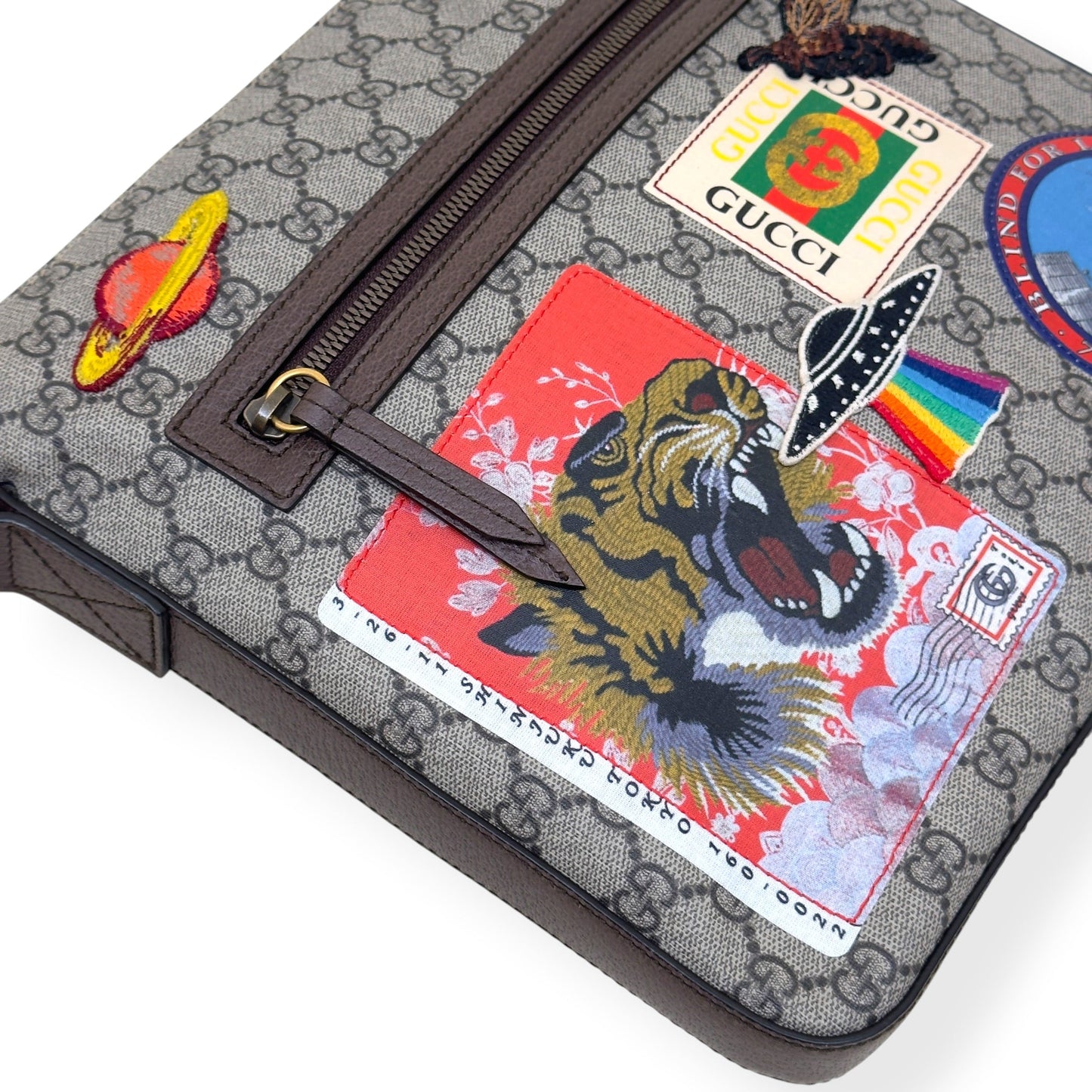 GUCCI COURRIER GG SUPREME PATCHES MESSENGER BAG BEIGE / MULTICOLOURED M | O/S, Beige