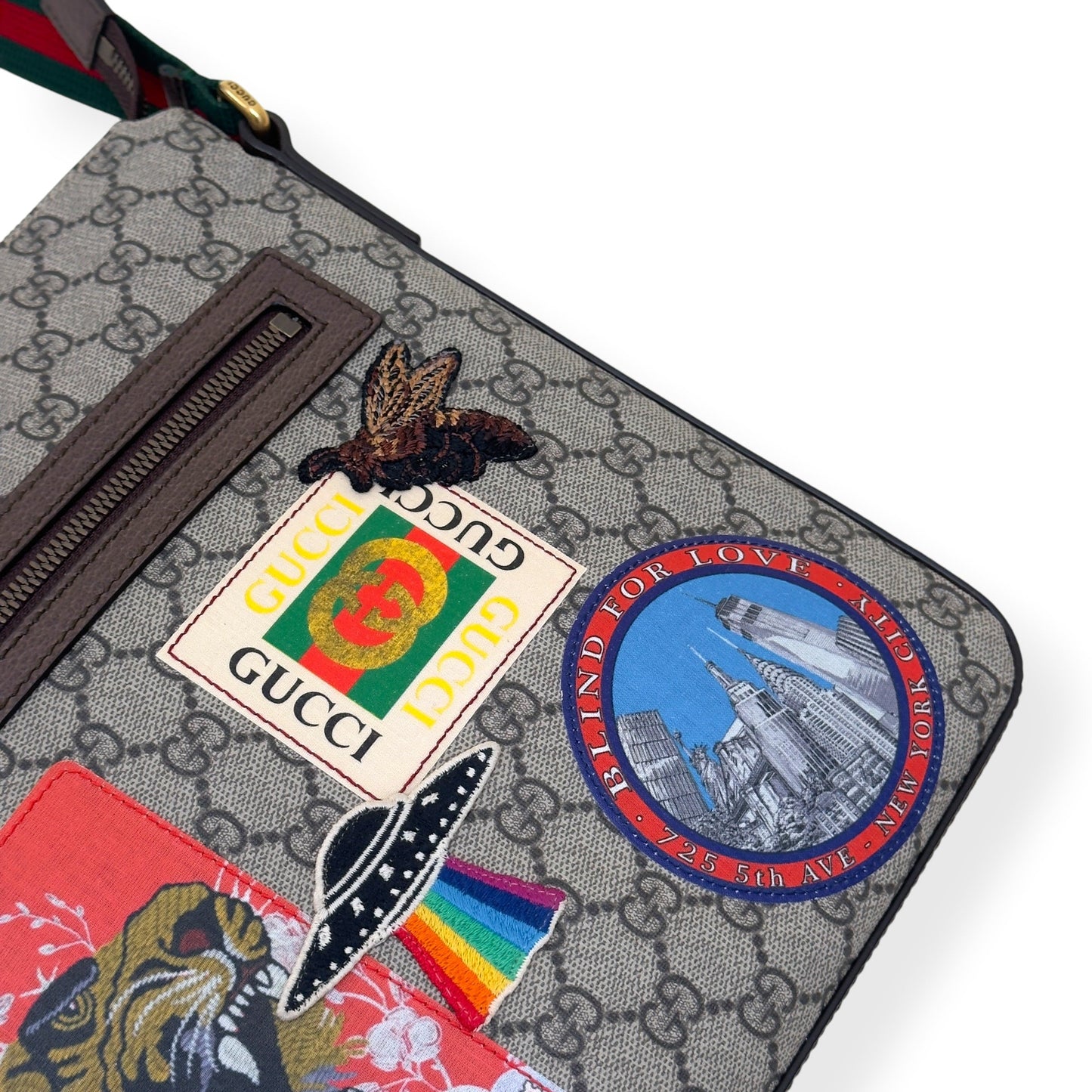 GUCCI COURRIER GG SUPREME PATCHES MESSENGER BAG BEIGE / MULTICOLOURED M | O/S, Beige
