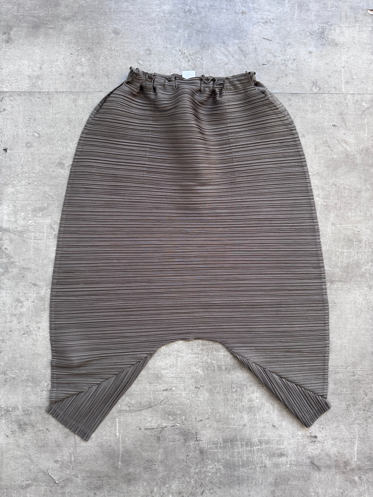 S/S 2006 Issey Miyake Pleats Please Lantern Pleated Harem Trousers FA276: SD284(01) | Small, Brown