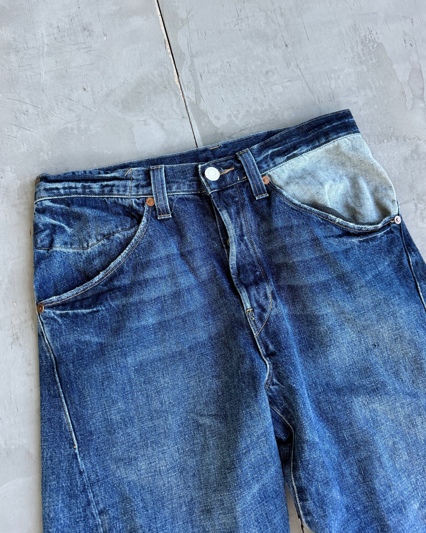 Levi’s Engineered Twisted Denim Jeans with Back Cinch Buckle - W30-34 | Medium, Blue