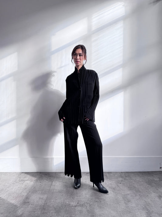 S/S 2010 Issey Miyake Pleats Please Zig Zag Black Pleated Cardigan FA276: SD287(01) | Small, Black