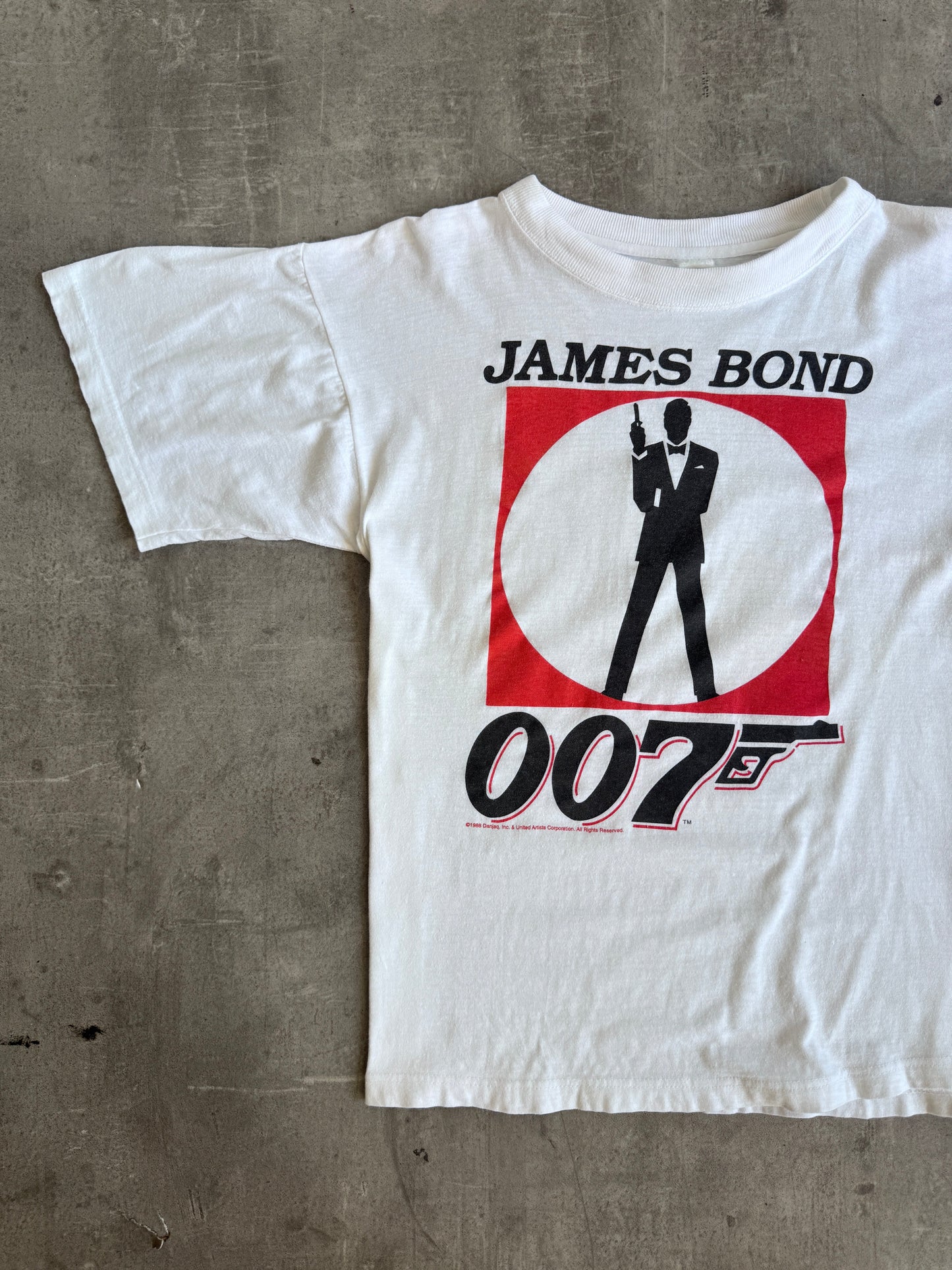 1988 James Bond 007 Pepsi Adventure Graphic Tee | Medium, Red