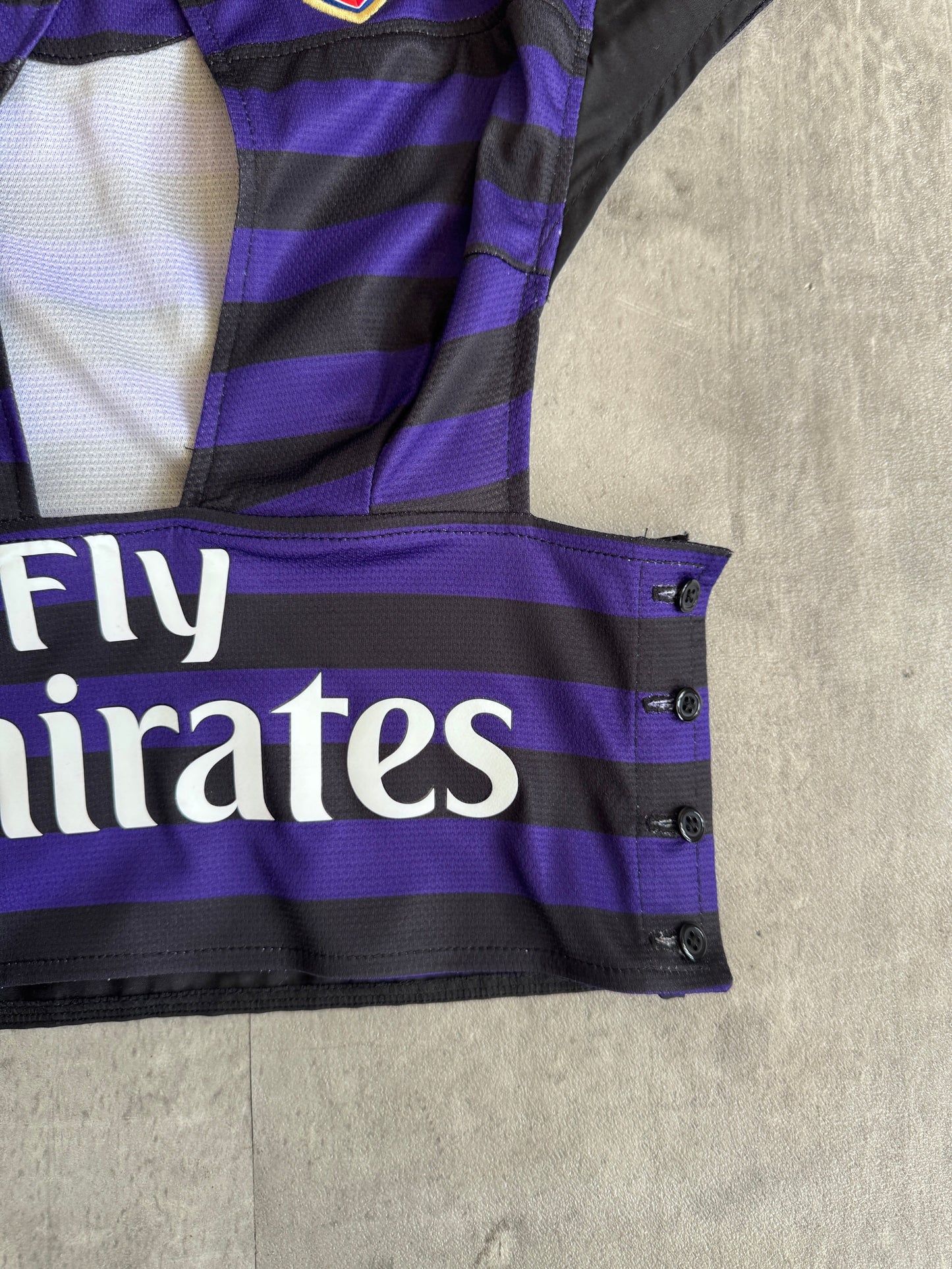 VT Rework: Arsenal Cut Out 3rd Football Shirt