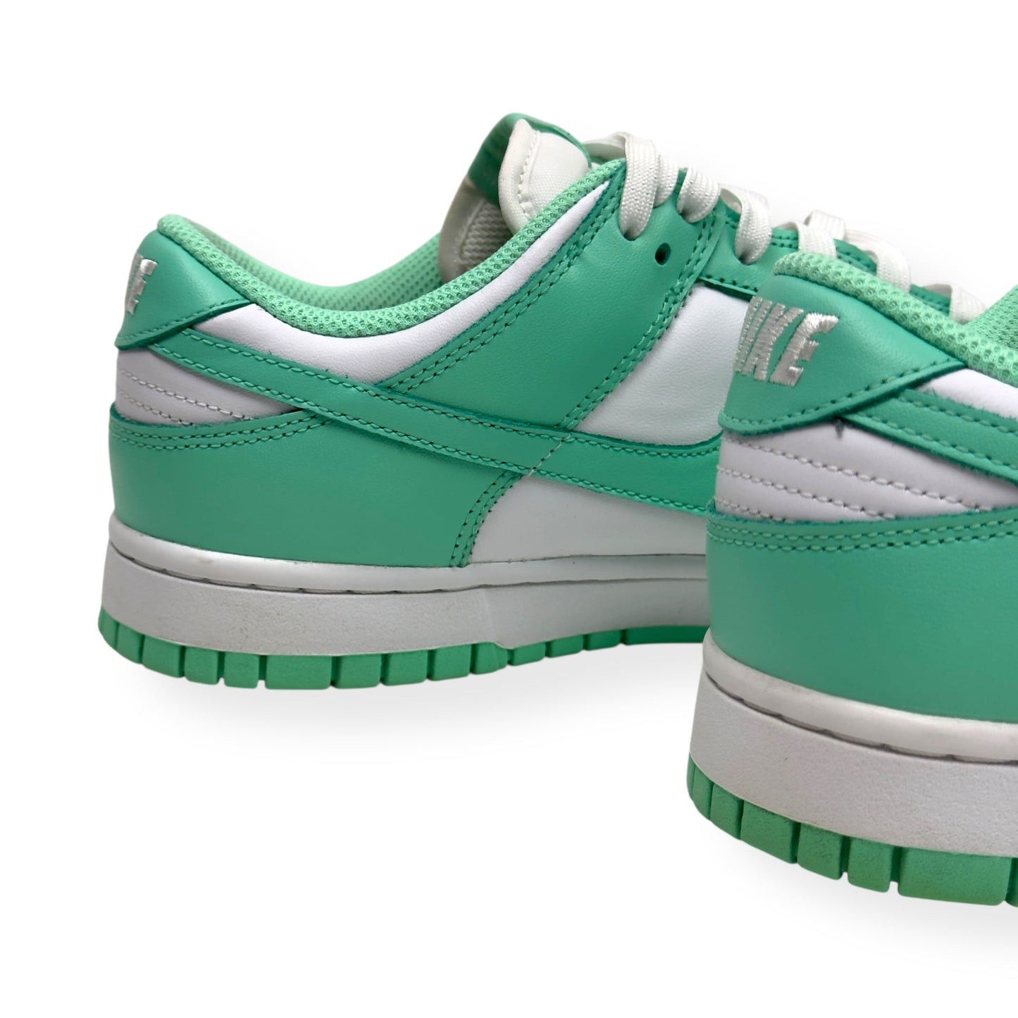NIKE DUNK LOW TOP SNEAKER GREEN GLOW UK6.5 | UK 6.5, Green