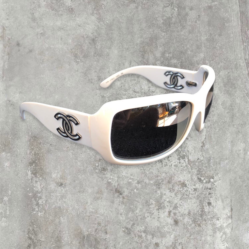 Chanel Sunglasses Oversized CC logo with White Frame | O/S, Orange