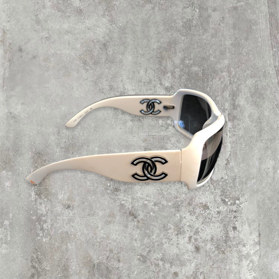 Chanel Sunglasses Oversized CC logo with White Frame | O/S, Orange