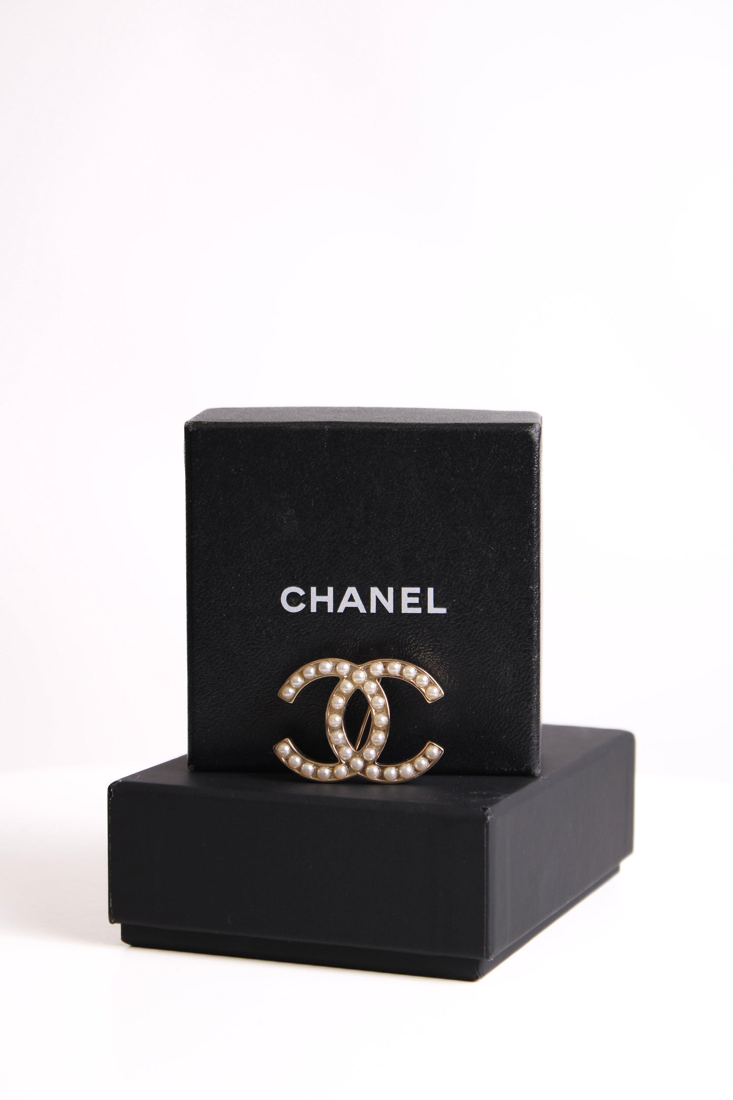Chanel CC Faux Pearl Brooch Gold Colour | Default Title, Gold