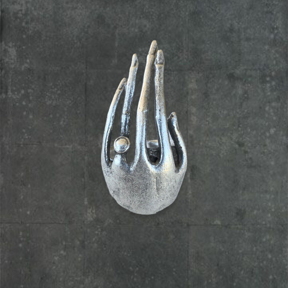 GIACOMETTI HAND RING