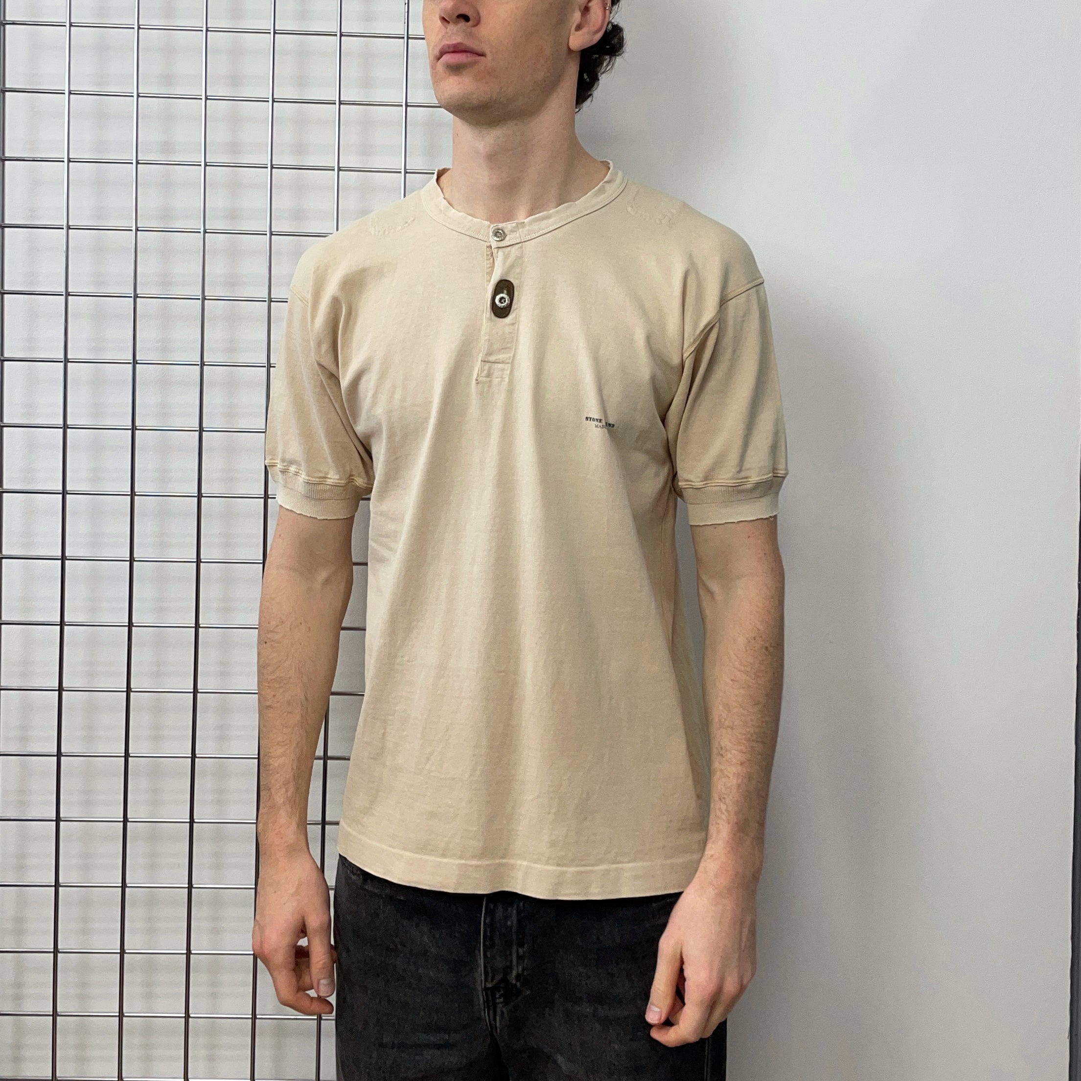 トップス 80s STONE MARINA SHIRT Stone Island Beige 80s Marina Henley T-Shirt – Known Source