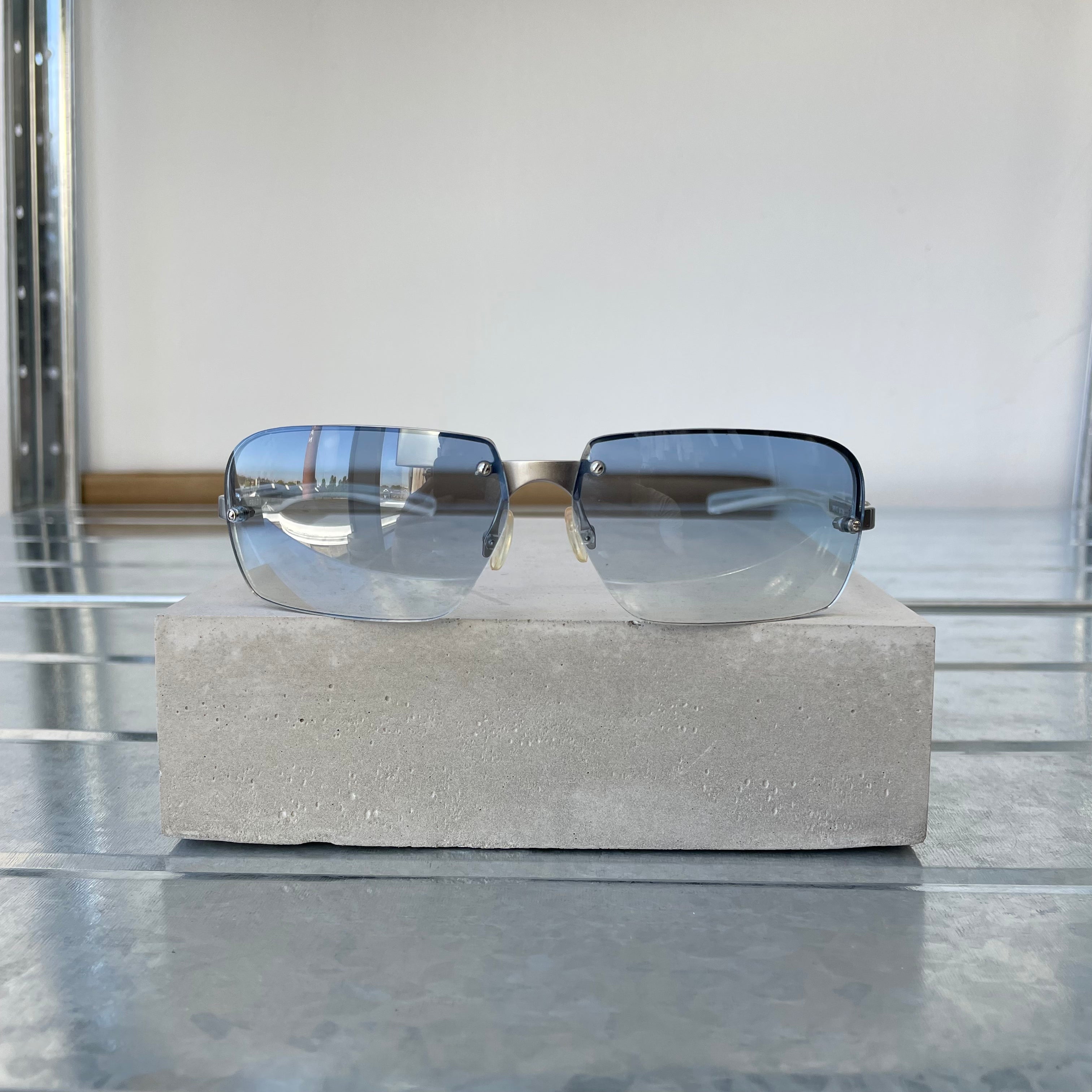 Prada Blue & Silver 00s Metal Frame Rimless Sunglasses | O⁄S, Blue
